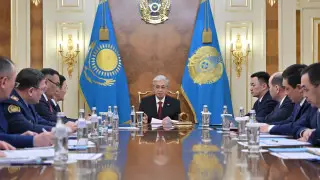 Токаев провел совещание по вопросам воинской дисциплины