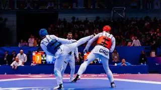 Токаев поздравил чемпиона мира по тхэквондо Бейбарыса Каблана