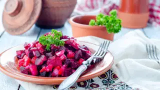 Винегрет с капустой: 3 рецепта и секреты приготовления от повара