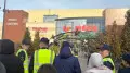 Людей эвакуировали из Mega Park в Алматы