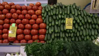 Казахстанцам пообещали огурцы и помидоры по доступным ценам