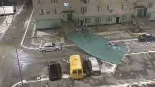 упала крыша