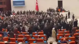 драка в парламенте Турции