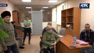 “Ущерб 100 миллионов“. Жители Актобе добиваются наказания для предполагаемого афериста