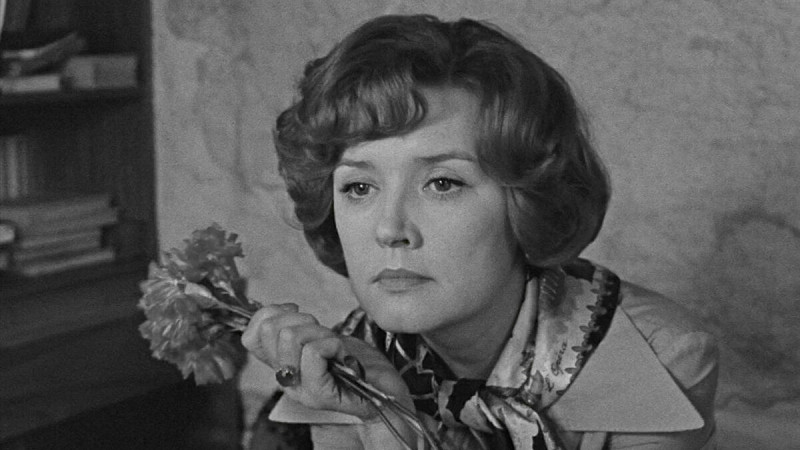 Вера Алентова. Кадр из фильма "Москва слезам не верит"