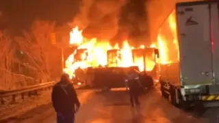 Массовое ДТП в Японии: столкнулись 56 автомобилей, возник пожар