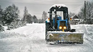 Трактор насмерть задавил работника предприятия в Акмолинской области