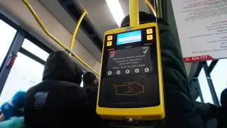 Конфликт из-за форточки: в Темиртау пассажир получил ножевое ранение в автобусе