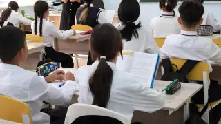 Учеников массово “гоняли“ между частными школами ради денег: министерствам дали неделю