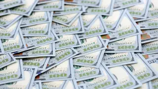 Доллар подешевел в Казахстане