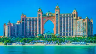 На популярных курортах изменили правила заселения в отели: что стоит знать казахстанцам