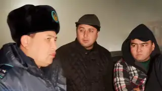 “Вообще не дают ехать“. Водители пожаловались на действия полиции в Туркестанской области