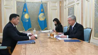 Токаев поддержал строительство жилья для железнодорожников