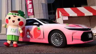 Toyota представила гламурный дизайн нового Crown