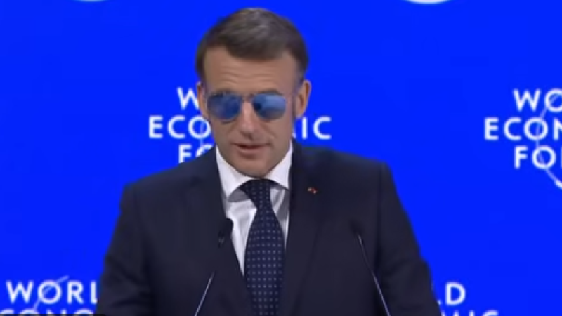 Кадр из видео: пресс-служба Елисейского дворца