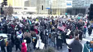В Миннеаполисе тысячи людей протестуют против иммиграционных репрессий Трампа