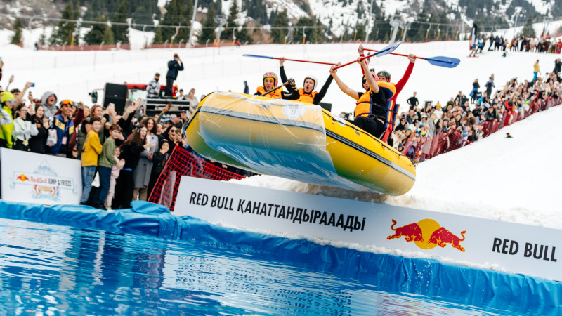 Фото: Red Bull Jump & Freeze/ Виктор Магдеев