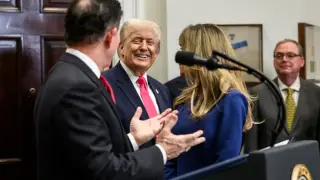 Трамп пошутил о трех “новых штатах“ в составе США