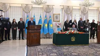Токаев пригласил пакистанские компании в Казахстан