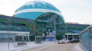 В аэропорту Астаны пассажиры поспорили из-за комнаты матери и ребёнка