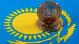 Тенге предложили закрепить в новой Конституции