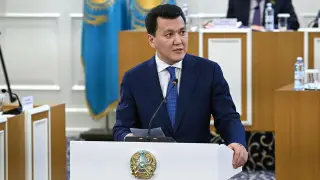 Разница колоссальная – Карин о различиях между действующей Конституцией и новым проектом