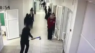 Напавший на сверстников ученик в Кульсары вернулся в школу — СМИ