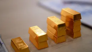 Казахстанцы купили больше тонны золота