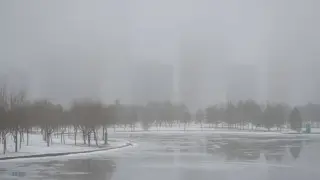 Туман и угроза подтопления: штормовое предупреждение объявлено в 16 областях