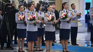 Токаев встретился с участниками турнира UAE SWAT Challenge-2026