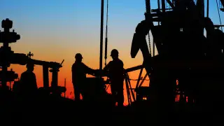 От 991 тысячи тенге. Кому предлагали самую высокую зарплату в январе