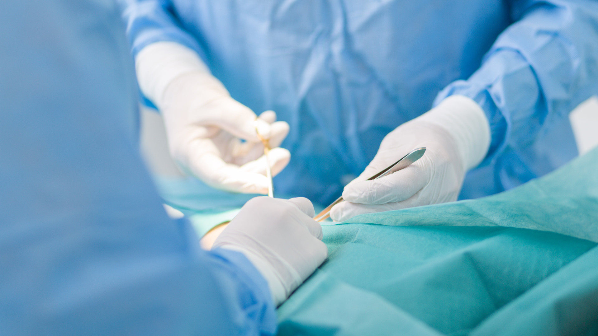 Казахстанец поужинал кониной и попал на операционный стол