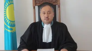 Судью по делам Челаха и Тулешова освободили от должности