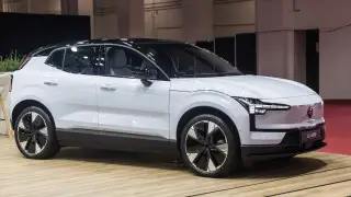Volvo отзывает более 40 тысяч новых электрокаров - СМИ