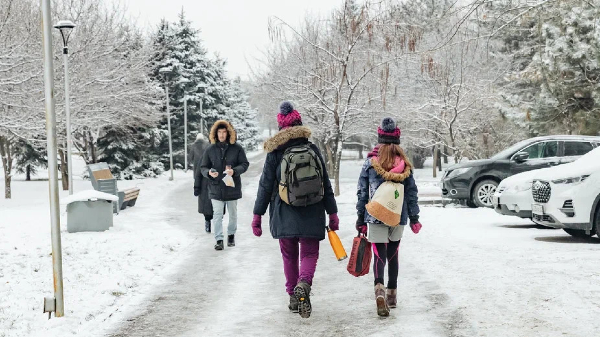 В Астане учащихся первой смены перевели на удаленку 26 февраля