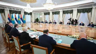 Торговля, инвестиции, ИИ: о чем говорили Токаев и Вучич в Астане