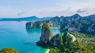 Куда улететь весной: 5 направлений от Qazaq Express