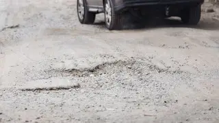 Казахстанцы стали чаще жаловаться на плохие дороги — премьер