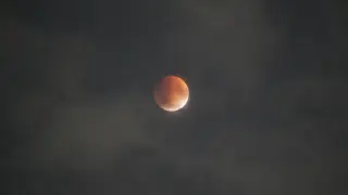 “Кровавая Луна“ нависнет над Землей: когда и где казахстанцы увидят необычное явление
