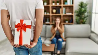 Не повторяйте эту ошибку: что не стоит дарить на 8 марта