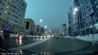 Яркая вспышка света над Астаной: синоптики озвучили свою версию