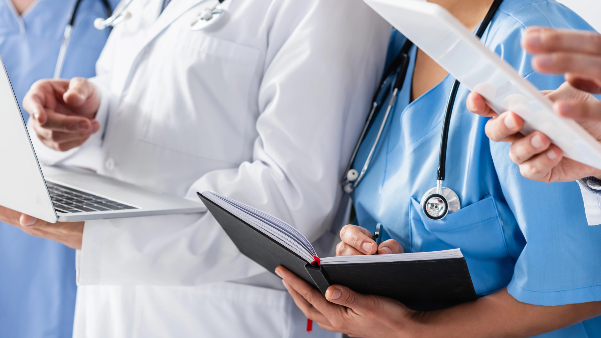 Медицинские сестры