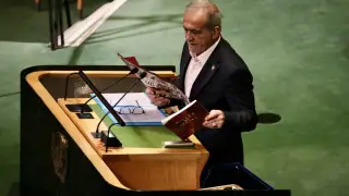 Президент Ирана назвал условия для окончания войны с США и Израилем