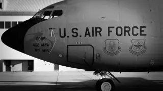 Американский военный самолет потерпел крушение в небе Ирака