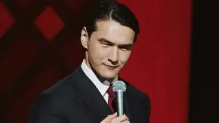 Комик Нурлан Сабуров пошутил про свое выдворение