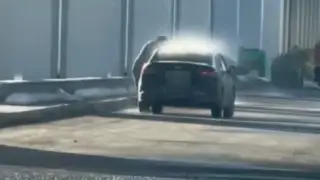 “Автомойка“ под LRT. Необычный лайфхак водителя сняли на видео в Астане