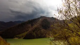 Казахстан накроют жара до +30 и дожди с грозами