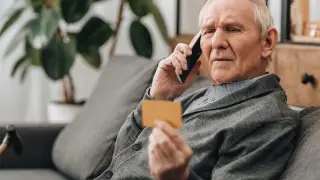 Пенсии за выслугу хотят ограничить для тех, кто “не заслужил“