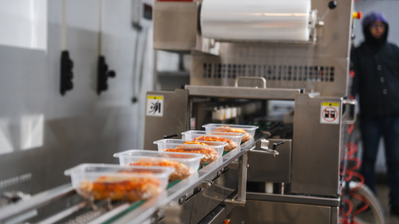 Производство еды. ТОО "Д.Ф.З.  Фото © Tengrinews.kz / Болат Айтмолда