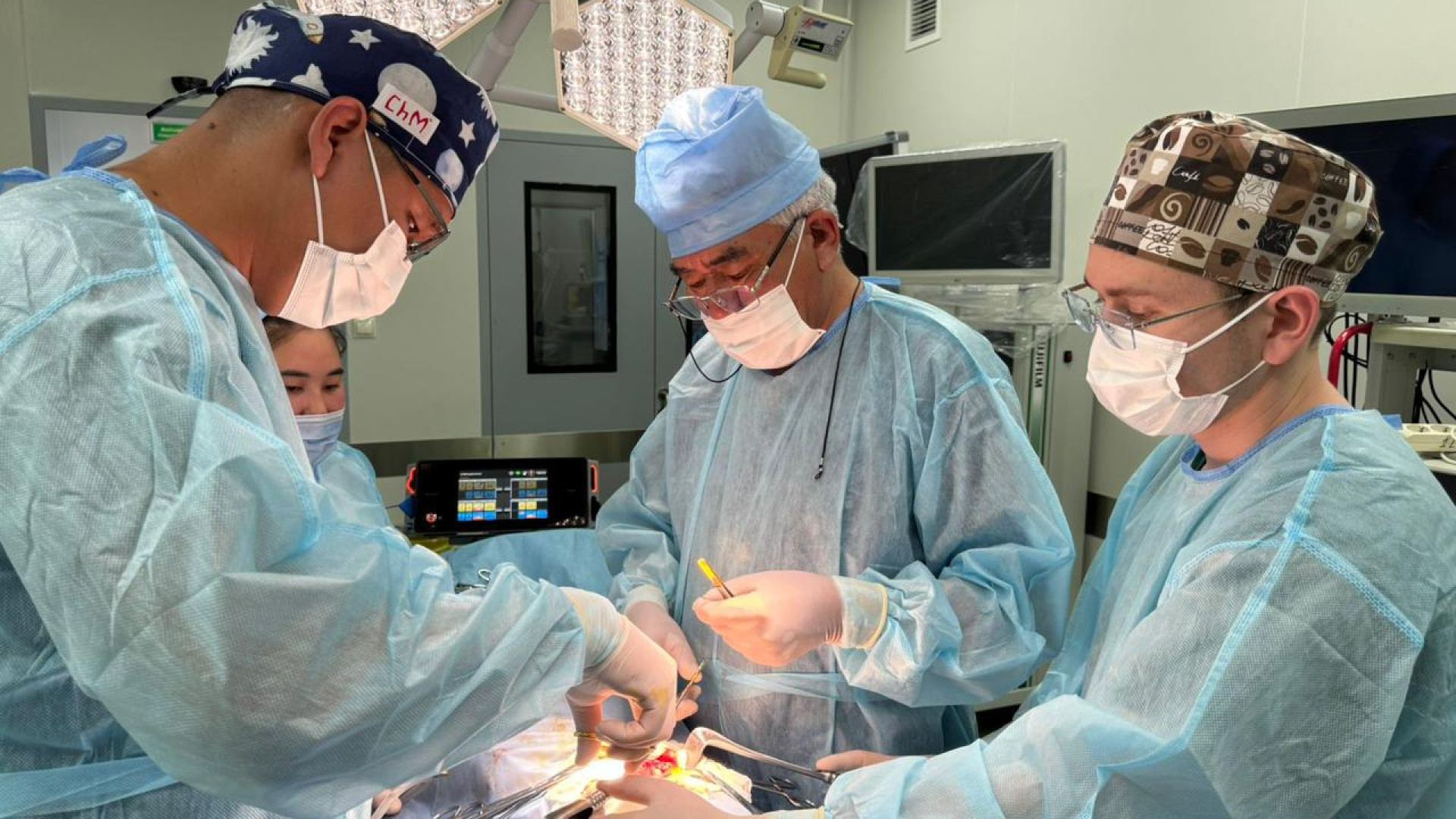 В Алматы прооперировали девочку с повторным трихобезоаром